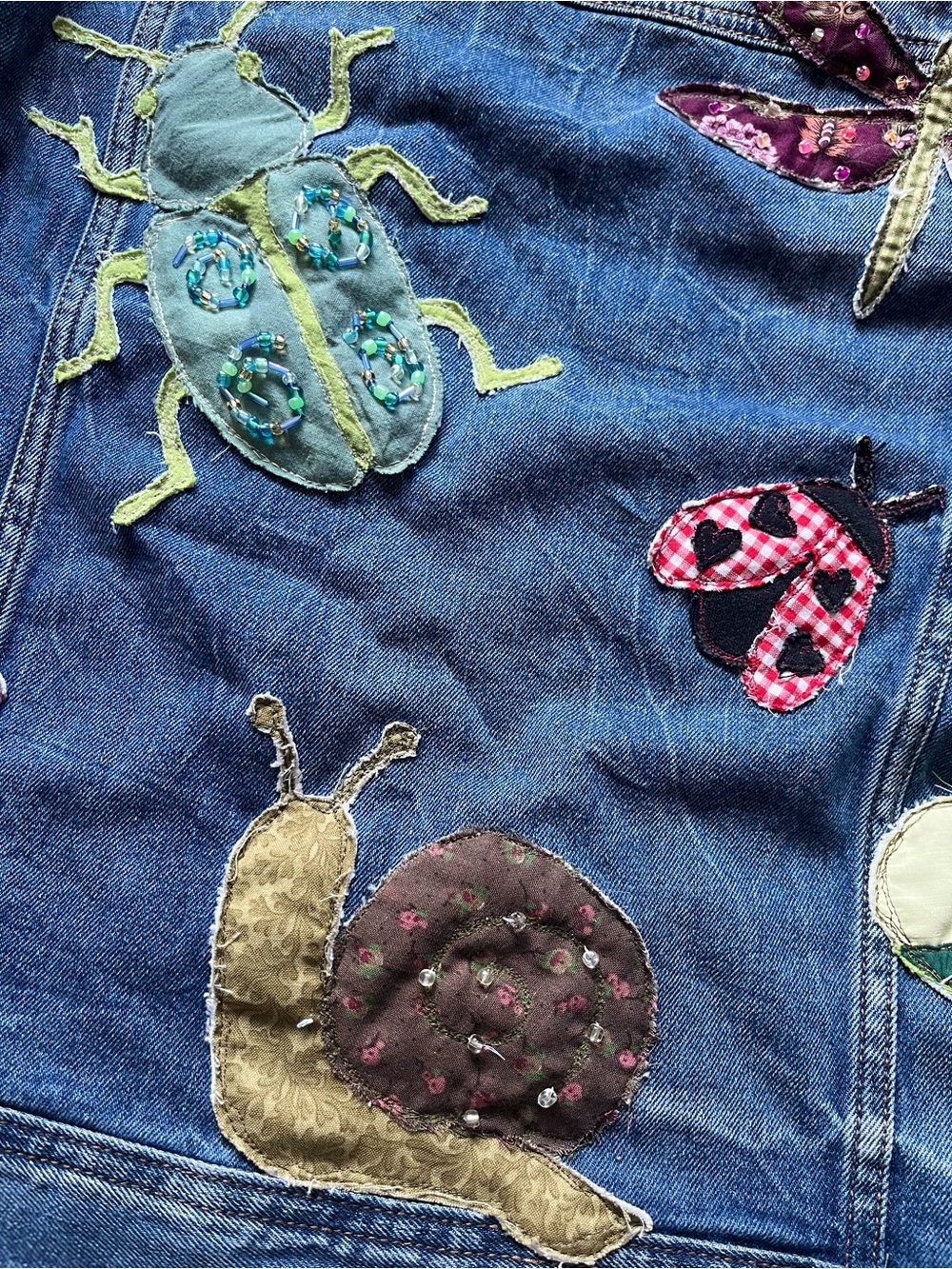 Embroidered Blue Denim Jacket with Bug Patches - Perfect for Noah Kahan Concert - Picture 3 of 7